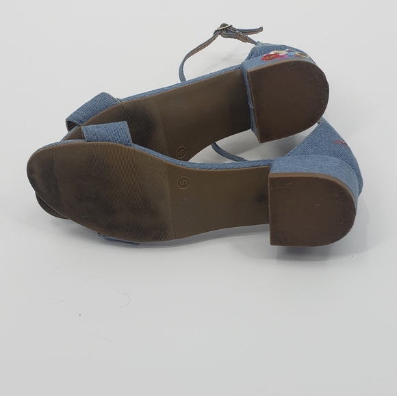 Steve madden denim jinca embroidered sandals - Picture 4 of 4